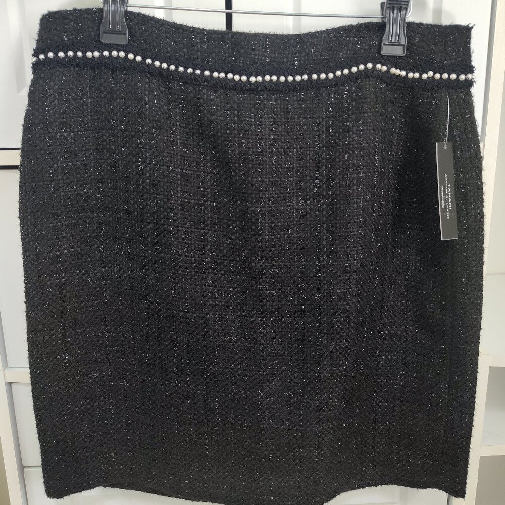 NWT Elegant Tahari Black Metallic Tweed Skirt with Faux Pearls Size 16